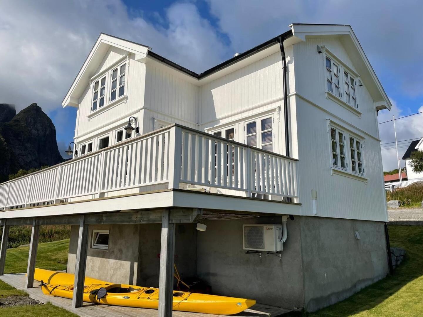 Nordlandshus Ved Havet Pa Reine, Lofoten Exterior photo